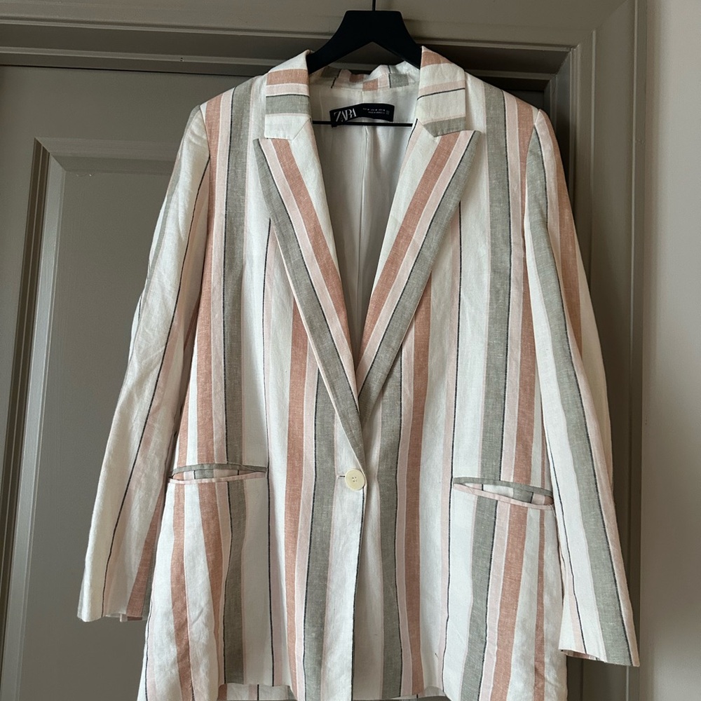 Zara White and Pink Blazer with Notched Lapels